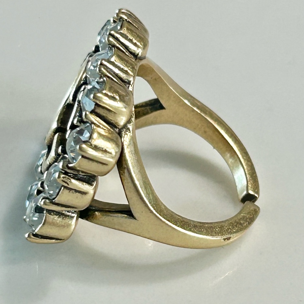 Gucci Gold Tone Metal Rhinestone Ring - Picture 8 of 8